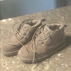 UGG Cozy Ladies Boots in Gray